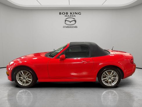 Used 2014 MAZDA MX-5 Miata Sport w/ Convenience Package RWD image 2