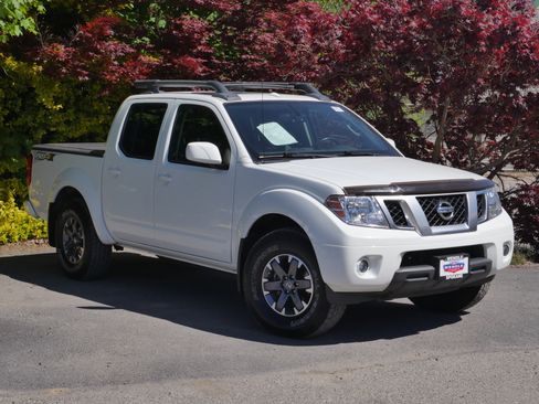 Used 2016 Nissan Frontier PRO-4X w/ Pro-4x Luxury Package AWD/4WD image 30