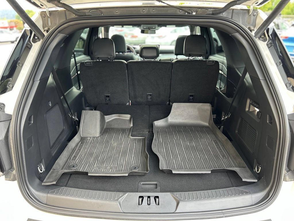 Used 2025 Ford Explorer ST AWD/4WD image 15
