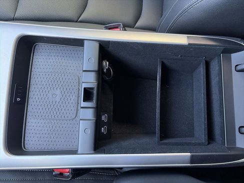 Used 2026 Genesis GV70 2.5T Select image 22