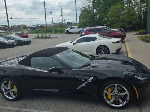 Used 2014 Chevrolet Corvette Stingray Convertible w/ 2LT Preferred Equipment Group RWD image 7