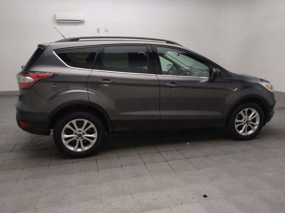 Used 2017 Ford Escape SE w/ Equipment Group 201A FWD image 10