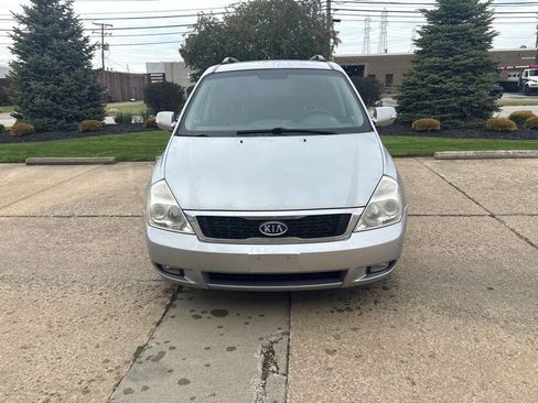 Used 2011 Kia Sedona EX w/ Luxury Pkg FWD image 2