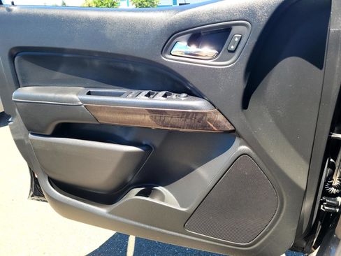 Used 2020 GMC Canyon SLE w/ Elevation Edition RWD image 24