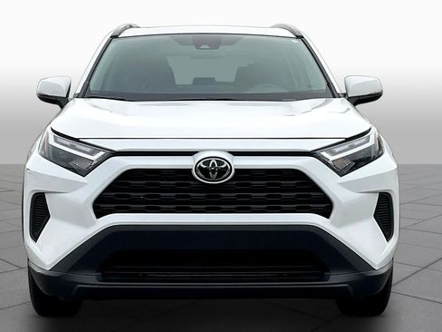 Used 2024 Toyota RAV4 XLE FWD image 4