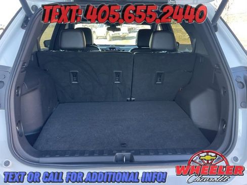 Used 2022 Chevrolet Equinox RS w/ Infotainment Package image 43