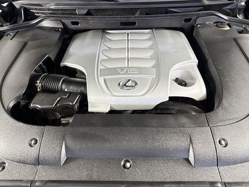 Used 2011 Lexus LX 570 4WD w/ Luxury Pkg image 30