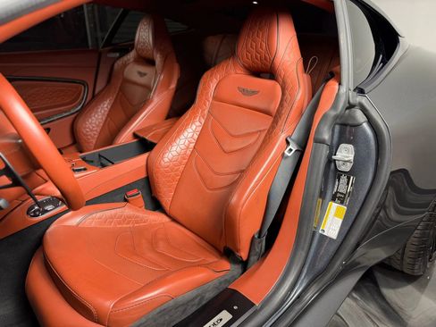 Used 2019 Aston Martin DBS Superleggera image 18
