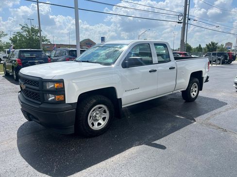 Used 2014 Chevrolet Silverado 1500 W/T RWD image 2