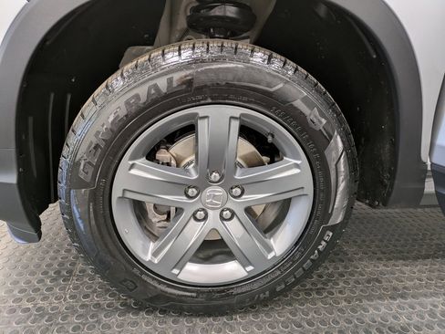 Certified 2023 Honda Ridgeline RTL image 7