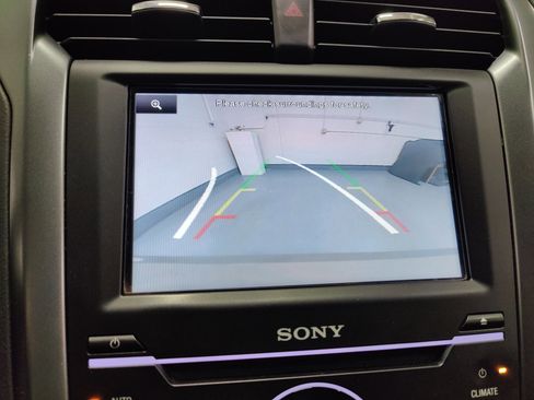 Used 2015 Ford Fusion Titanium image 21