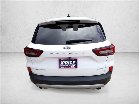 Used 2023 Ford Escape Active AWD/4WD image 3