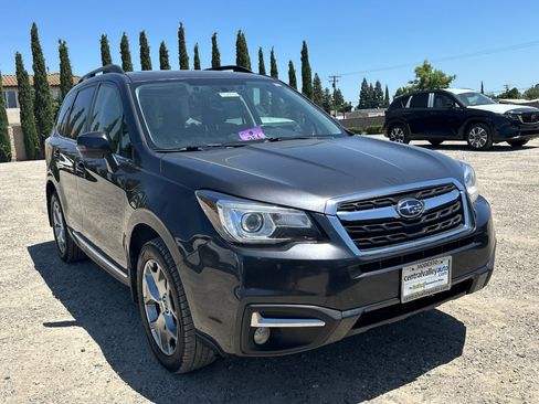 Used 2018 Subaru Forester 2.5i Touring w/ Popular Package #3B AWD/4WD image 2