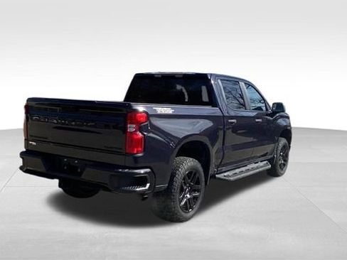 Used 2022 Chevrolet Silverado 1500 Custom Trail Boss w/ LPO, Dark Essentials Package AWD/4WD image 8