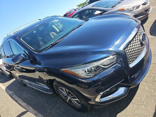 Used 2018 INFINITI QX60 FWD w/ Premium Plus Package image 7