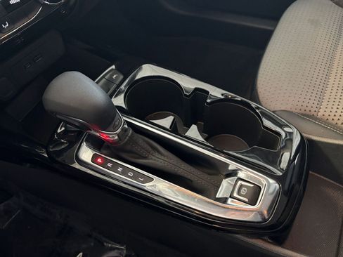 Used 2025 Chevrolet Trax LT image 41