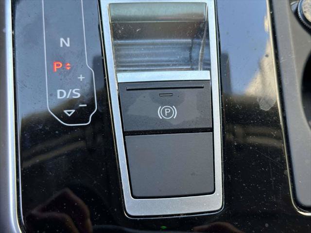 Used 2023 Audi Q7 3.0T Premium Plus AWD/4WD image 28