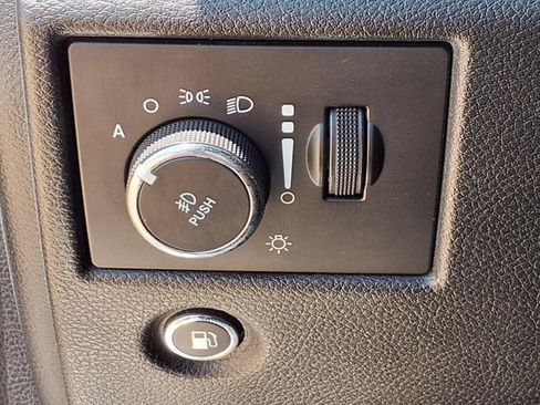 Used 2020 Jeep Grand Cherokee High Altitude RWD image 17
