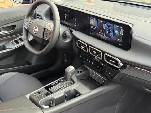 New 2026 Nissan Sentra SR w/ SR Premium Package image 24