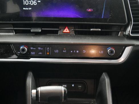 Used 2023 Kia Sportage EX image 23