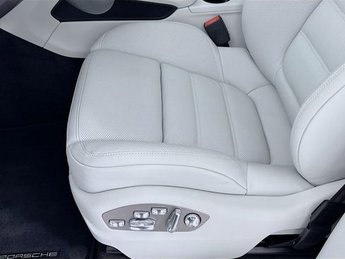 New 2026 Porsche Macan S image 14