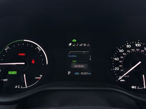 Used 2023 Toyota Sienna XLE image 48