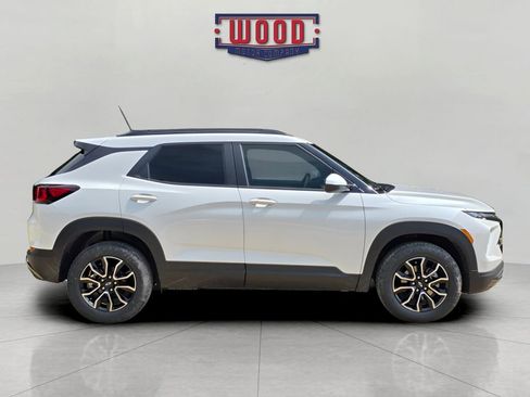 New 2026 Chevrolet TrailBlazer ACTIV AWD/4WD image 2