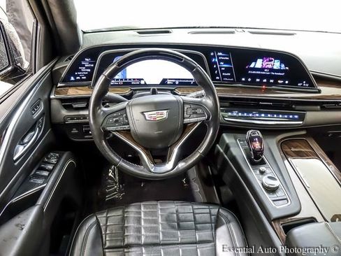 Certified 2023 Cadillac Escalade Sport Platinum w/ LPO, ONYX Package AWD/4WD image 3