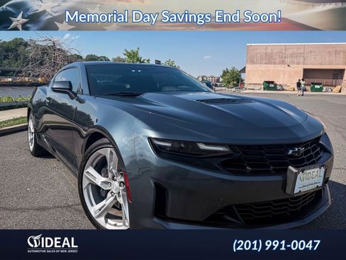 Used 2021 Chevrolet Camaro LT w/ Technology Package RWD image 1