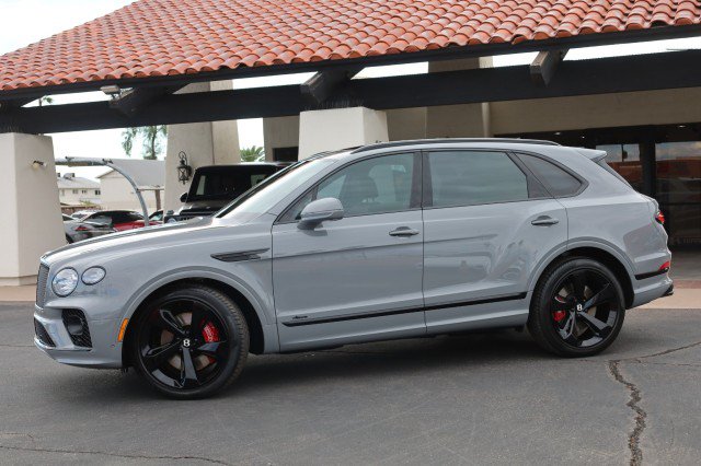 Used 2023 Bentley Bentayga AWD/4WD image 5