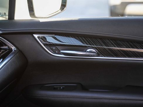 Used 2022 Cadillac XT6 Premium Luxury image 21