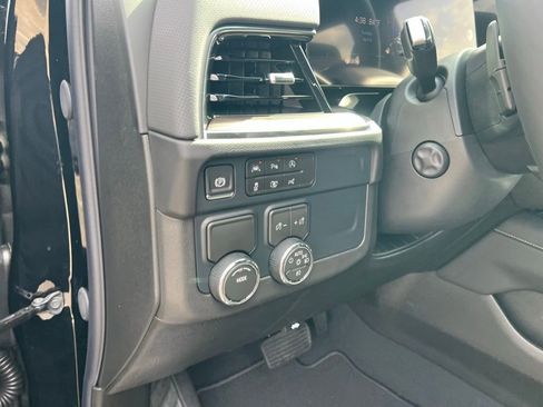 New 2026 Chevrolet Suburban Premier RWD image 34
