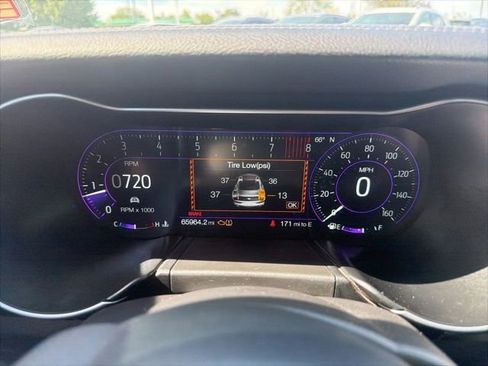 Used 2018 Ford Mustang GT Premium w/ Equipment Group 401A RWD image 24