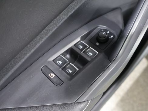 Used 2025 Volkswagen Jetta Sport FWD image 14