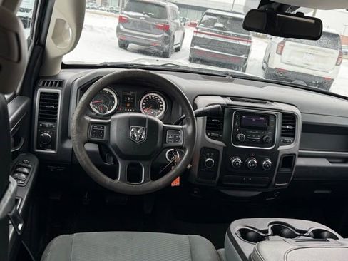 Used 2016 RAM 1500 ST w/ SXT Appearance Group image 5