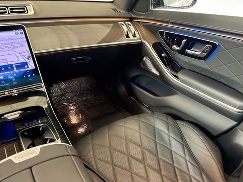 Certified 2025 Mercedes-Benz S 580 4MATIC Sedan image 22