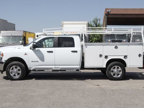 Used 2024 RAM 3500 Big Horn AWD/4WD image 5