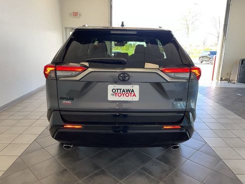 Used 2025 Toyota RAV4 XSE w/ Weather Package AWD/4WD image 7
