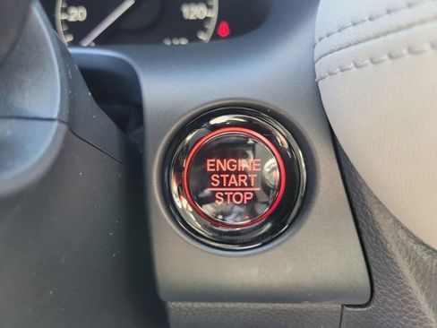 Certified 2023 Honda HR-V LX image 28