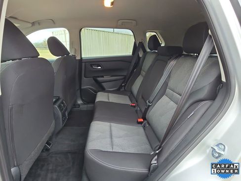 Used 2025 Nissan Rogue SV image 14