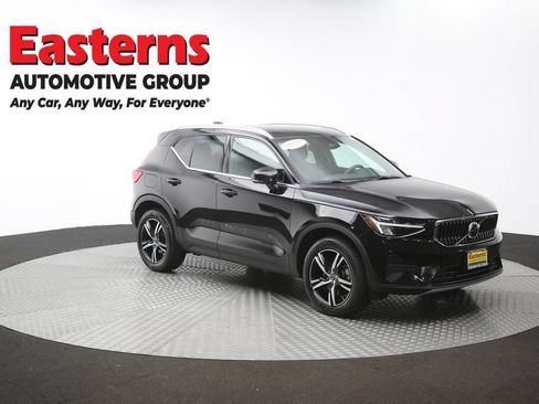 Used 2024 Volvo XC40 B5 Core AWD/4WD image 49