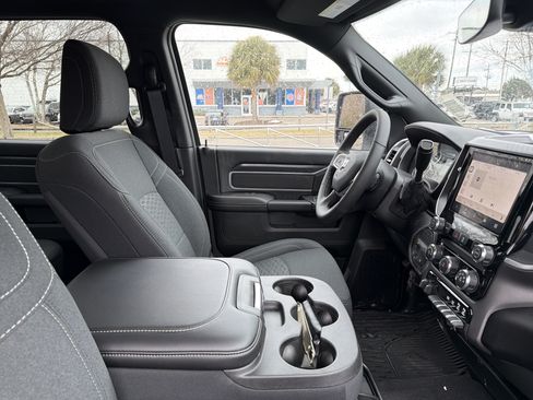 Used 2025 RAM 3500 Big Horn AWD/4WD image 20