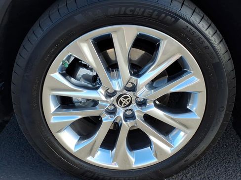 Used 2021 Toyota Highlander Limited image 13