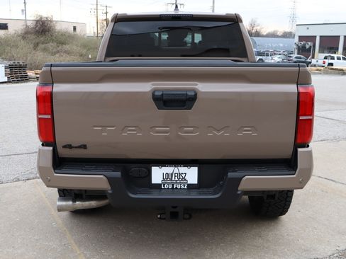 New 2026 Toyota Tacoma TRD Off-Road w/ TRD Off Road Upgrade Package AWD/4WD image 10