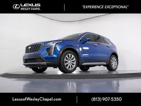 Used 2023 Cadillac XT4 Premium Luxury w/ Cold Weather Package FWD image 12