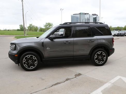 Used 2025 Ford Bronco Sport Outer Banks AWD/4WD image 3