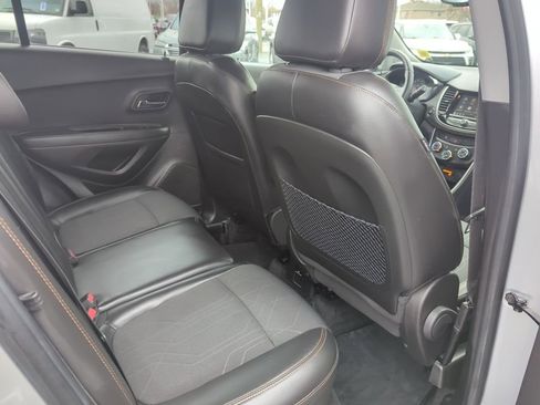 Certified 2018 Chevrolet Trax LT w/ LT Convenience Package image 13