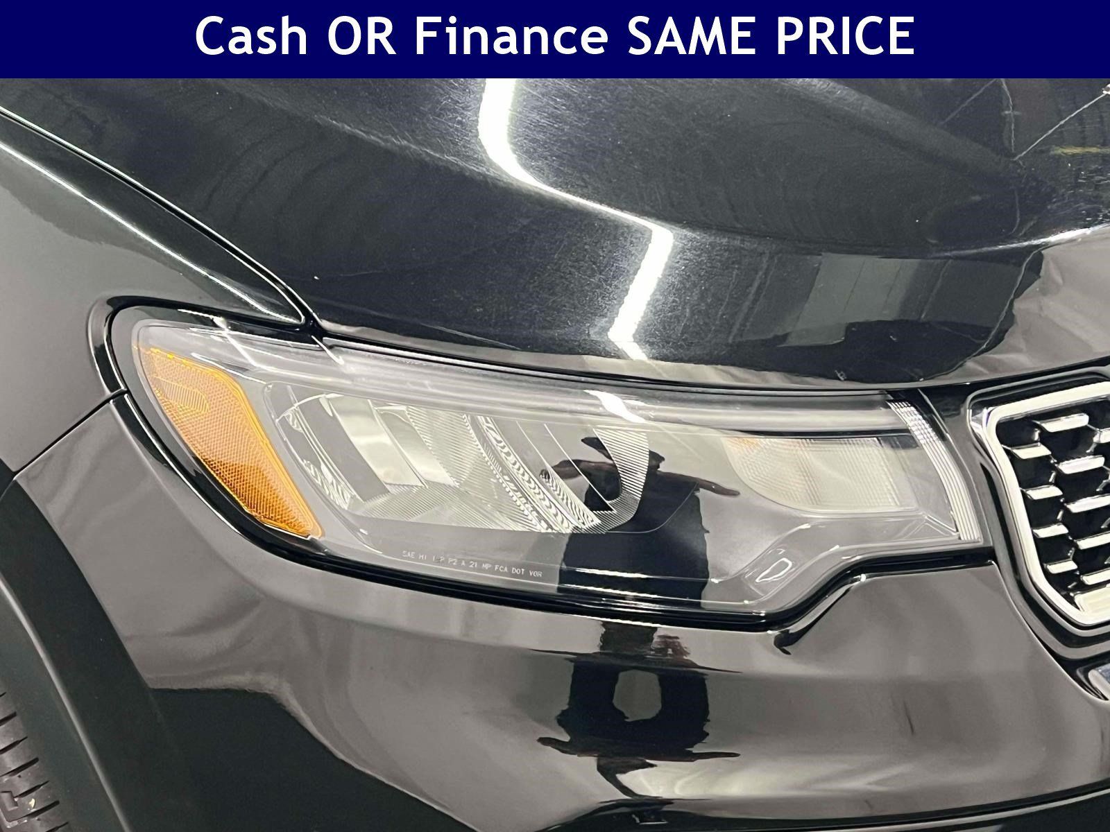 Used 2025 Jeep Compass Limited AWD/4WD image 11