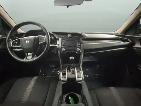 Used 2019 Honda Civic LX image 9