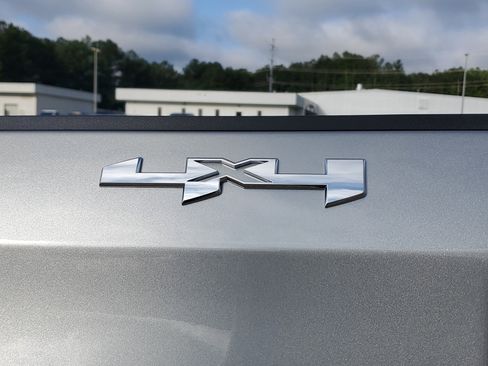 New 2025 GMC Sierra 1500 Elevation image 5